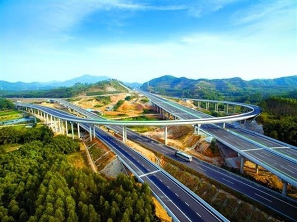 陈绍伟：知识产权领域市场支配地位推定规则的适用与反思 科技与法律（中英文）202501